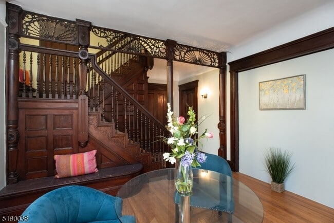 Photo - 31 Cloverhill Pl