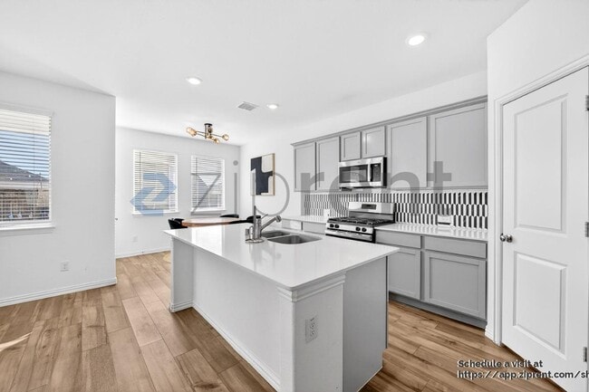 Photo - 3016 Riddler Wy