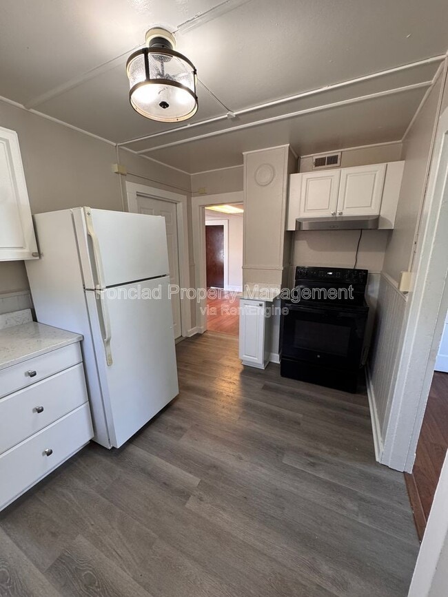 Photo - 76 Church St Unit 2
