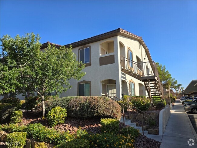 Building Photo - 2305 W Horizon Ridge Pkwy Unit 523 Rental
