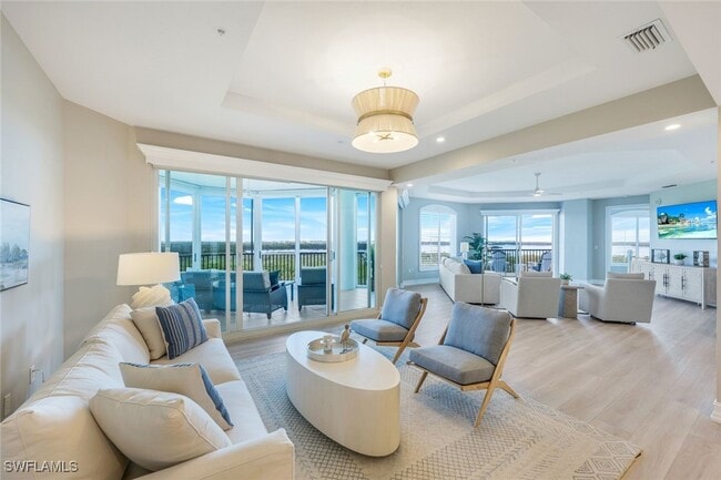 Building Photo - 4801 Island Pond Ct Unit 602