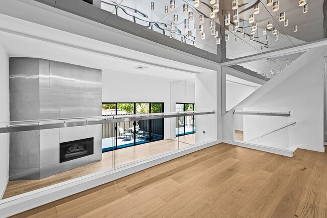 Photo - Modern Luxury Townhome in Prime Beverly Hills