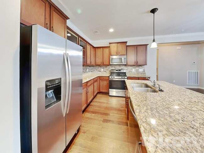 Photo - 2104 Bedford Bend