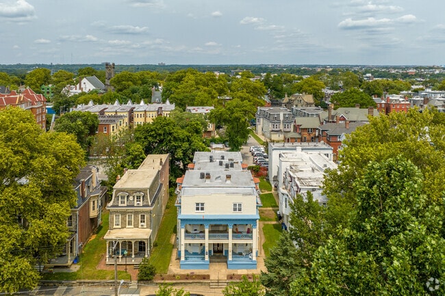 3413-15 Race Street