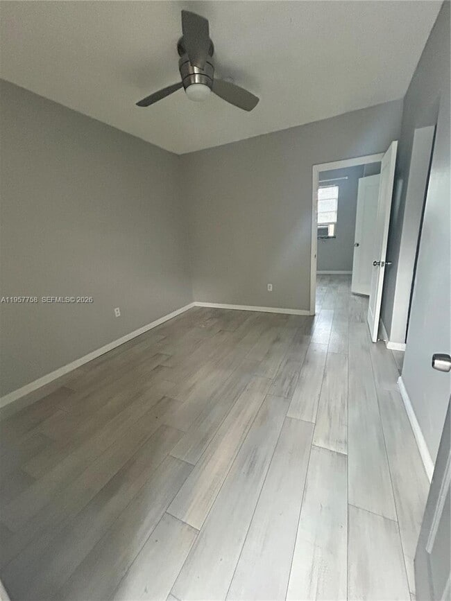 Photo - 1720 NW 1st Pl Unidad 9