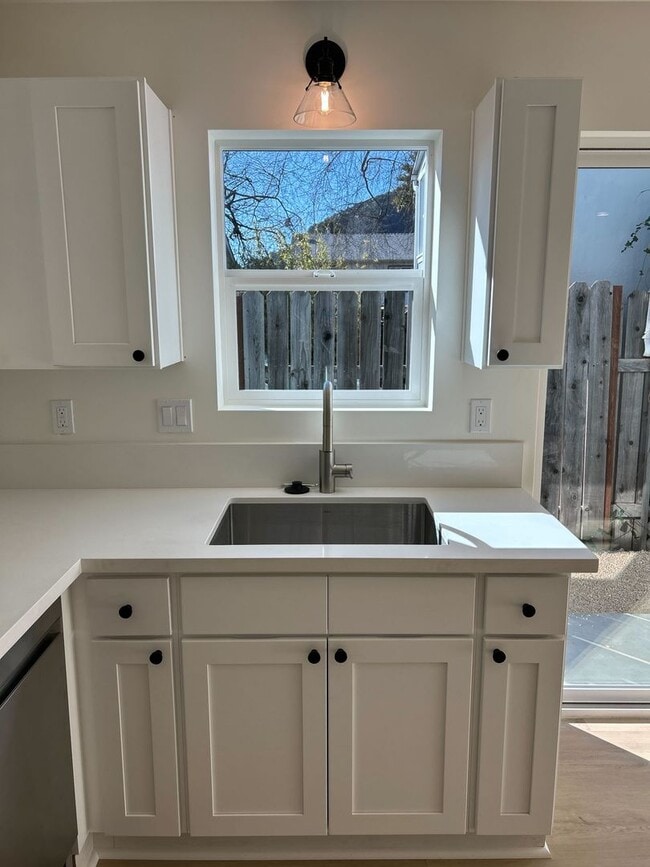 Photo - Now Leasing for the 2026-2027 School Year:... Unidad 387 Lemon Street