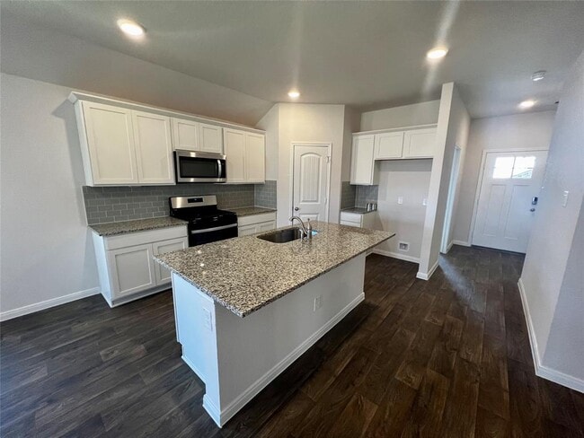 Photo - 316 Abbey Ln
