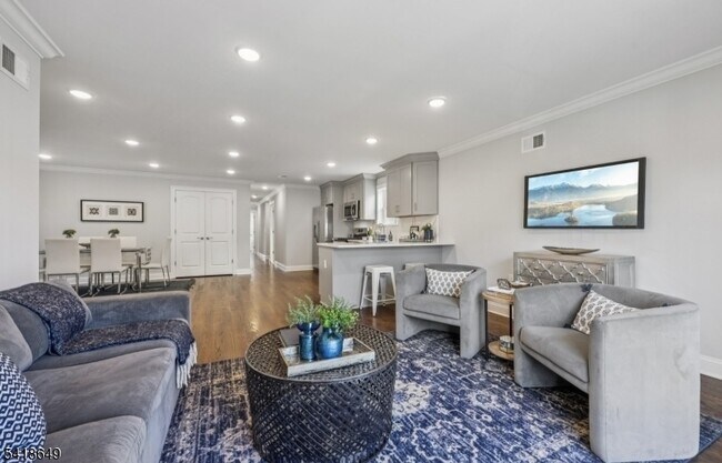 Photo - 139 N 15th St