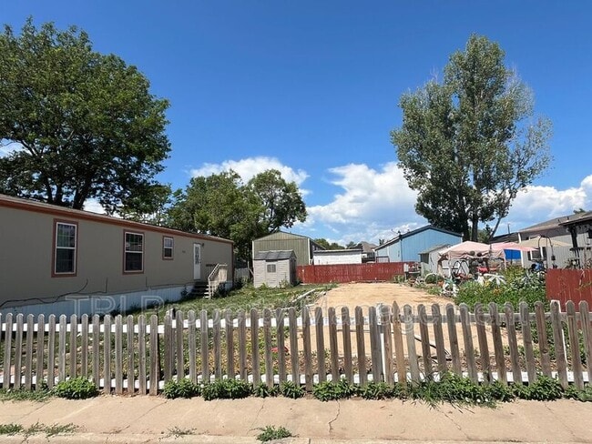 Building Photo - 103 N Josephine Ave