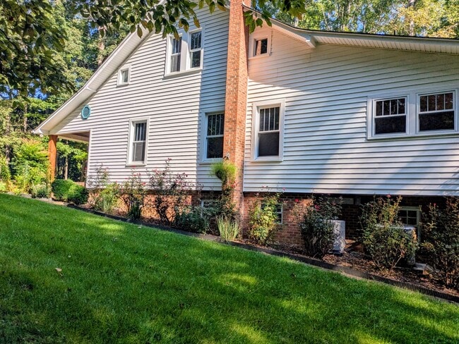 Photo - 1540 Yadkinville Rd