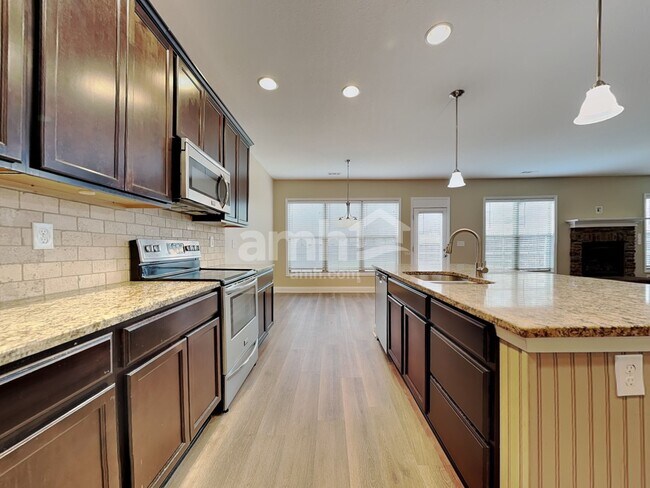 Photo - 3419 Greentree Ln