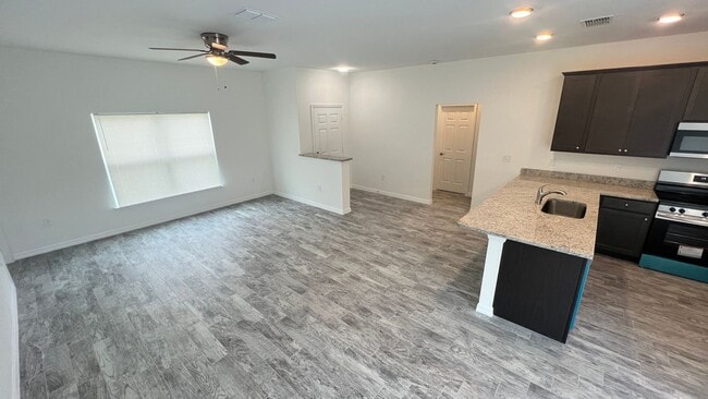 Photo - GORGEOUS Bedroom, 2 Bathroom Home in Palm Bay!!