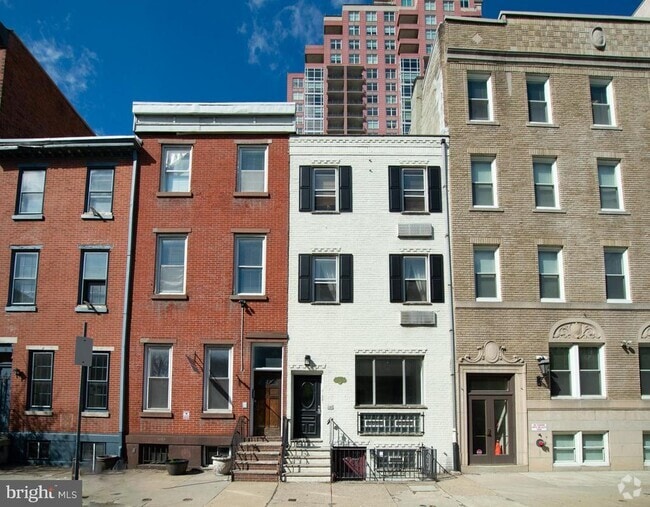 Building Photo - 1413 Lombard St Rental