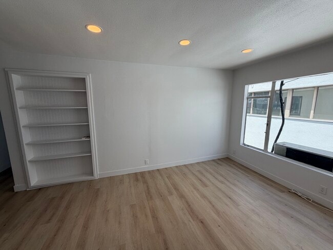 Photo - 478 S San Vicente Blvd