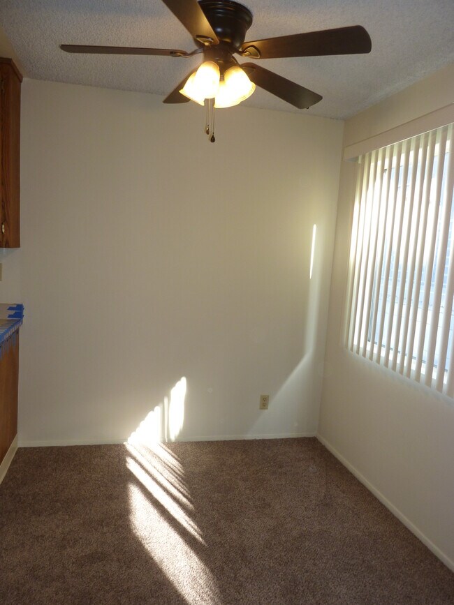 Photo - 660 Stanley Ave Unit #2