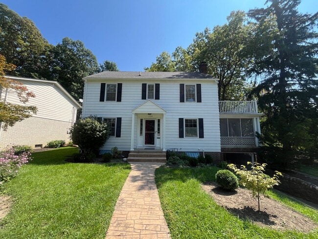 Building Photo - 1220 Ravinia Rd