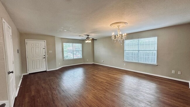 Photo - 5 Bedroom Home in Dover Subdivision!