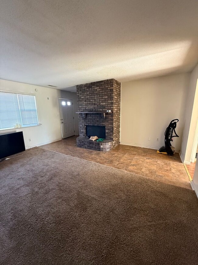 Photo - 4460 Hillcrest Dr Unidad B