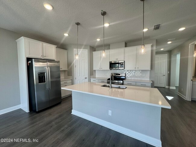 Photo - 29 Cedar Elm Wy