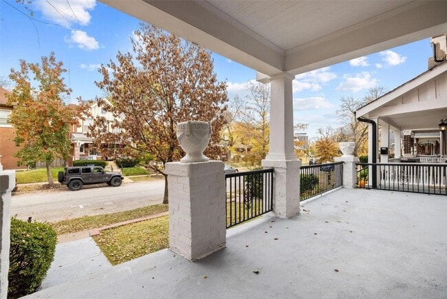 Photo - 5756 De Giverville Ave