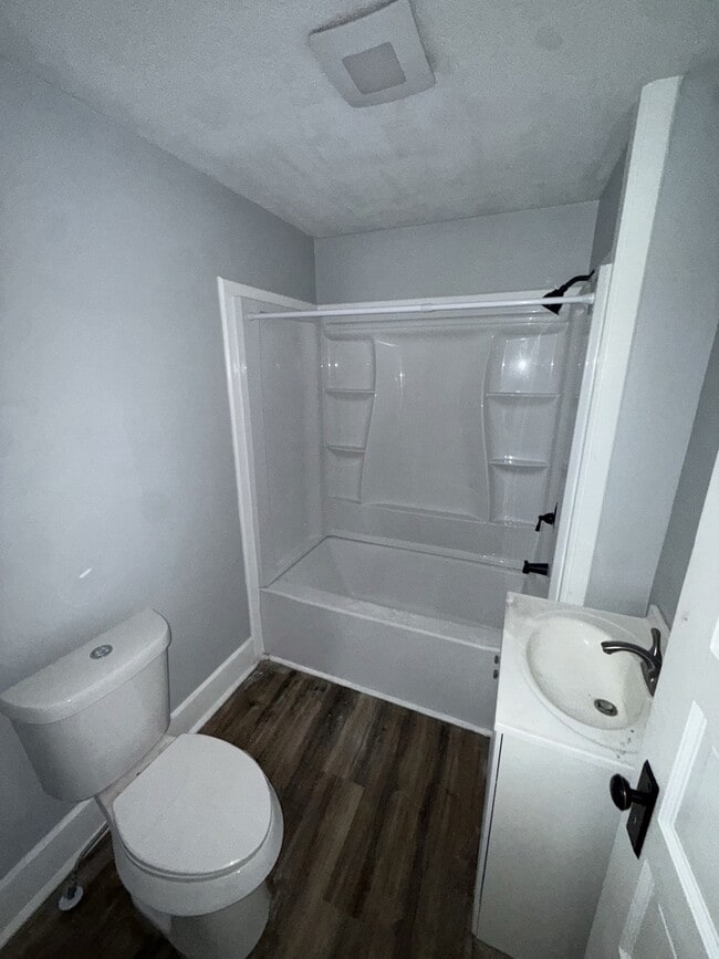 Photo - 261 Park Pl Unit Apt up