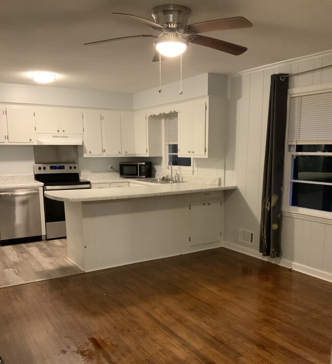 Photo - 1287 Montview St