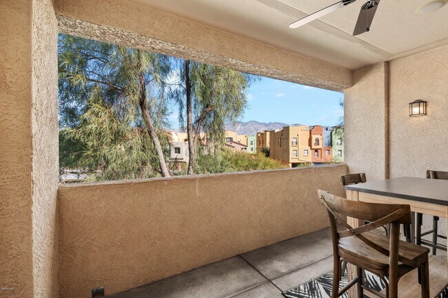 2550 E River Rd Unit 13306