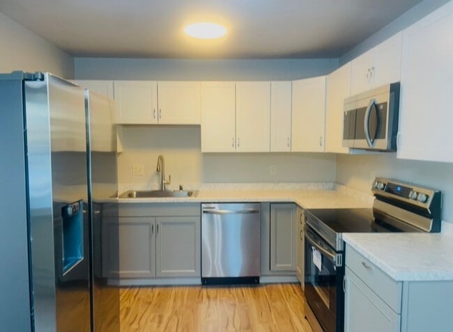 Photo - 2718 Lee St Unidad 2718 Lee Street  B