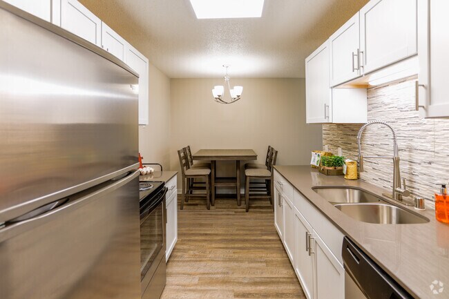 1BR, 1BA, Model - 738 SF