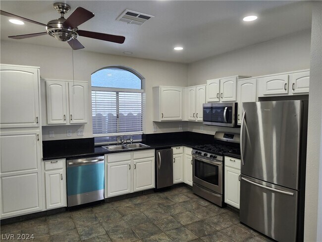 Photo - 9409 Summer Rain Dr