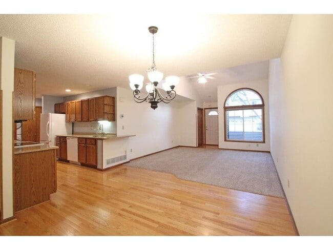 207 Primrose Ct