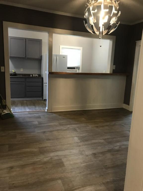 Building Photo - 1405 Avenue E Rental
