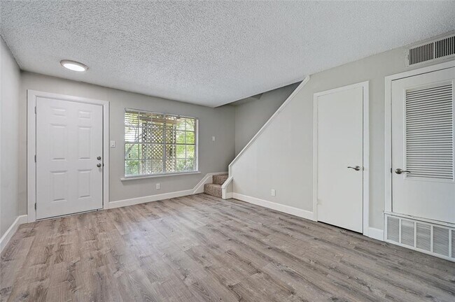 Photo - 1200 Banister Ln