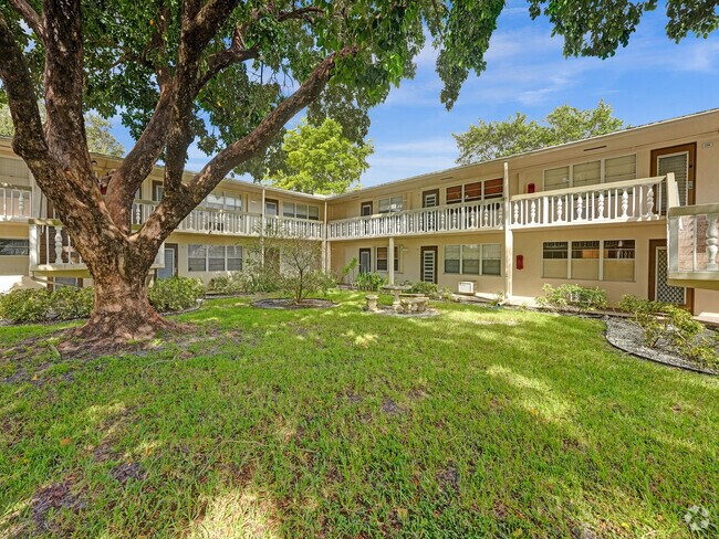 Building Photo - 232 Farnham J Unit 232 Rental