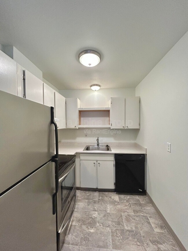 Photo - 6080 SW Valley Ave