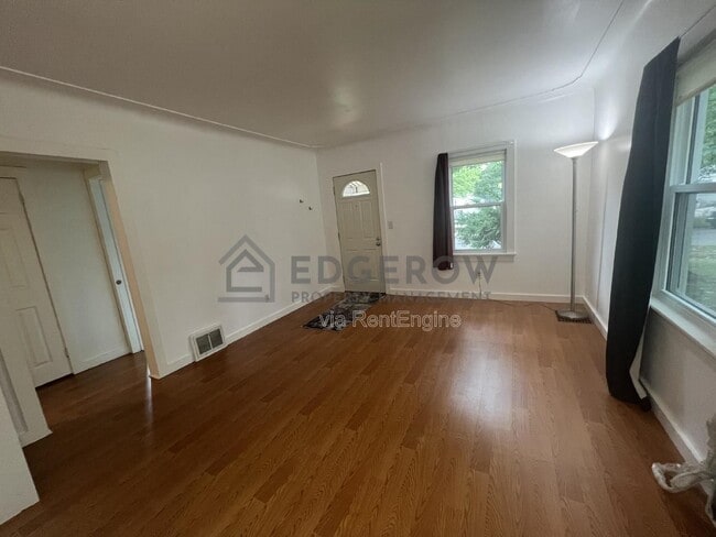 Photo - 2649 McKee Ave SW