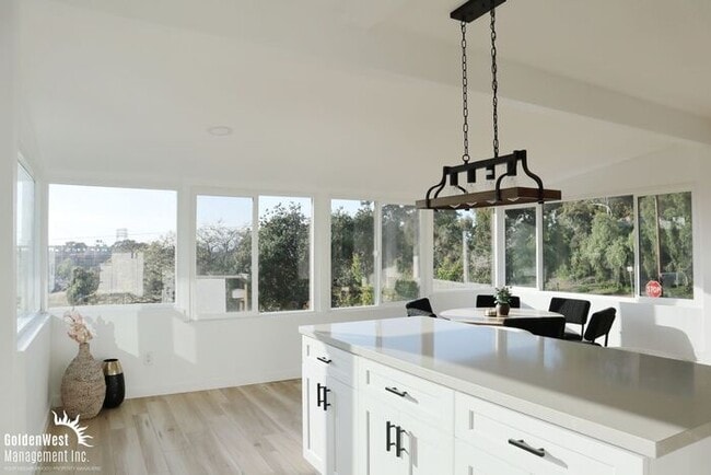 Photo - Stylish Updated 3Bdm 2Ba Upstairs Unit in the Heart of Old Town San Diego!