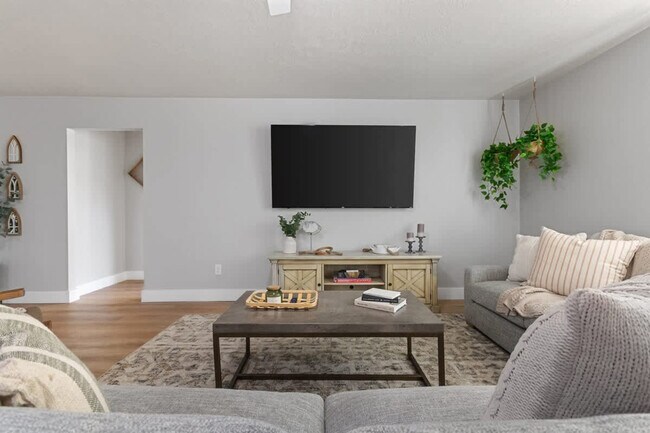 171 E Red Rock St Unit SI ID1250662P