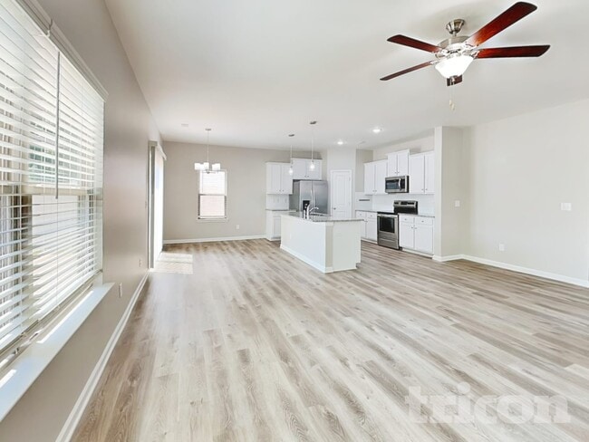 Photo - 138 Spring Knoll Dr