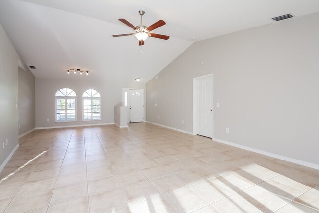 Photo - 848 Guild Dr