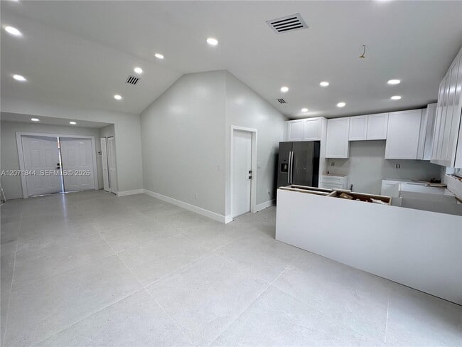 Photo - 5768 NW 98 Pl