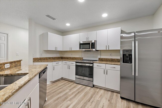 Photo - 900 Ironwood Dr Unit 917