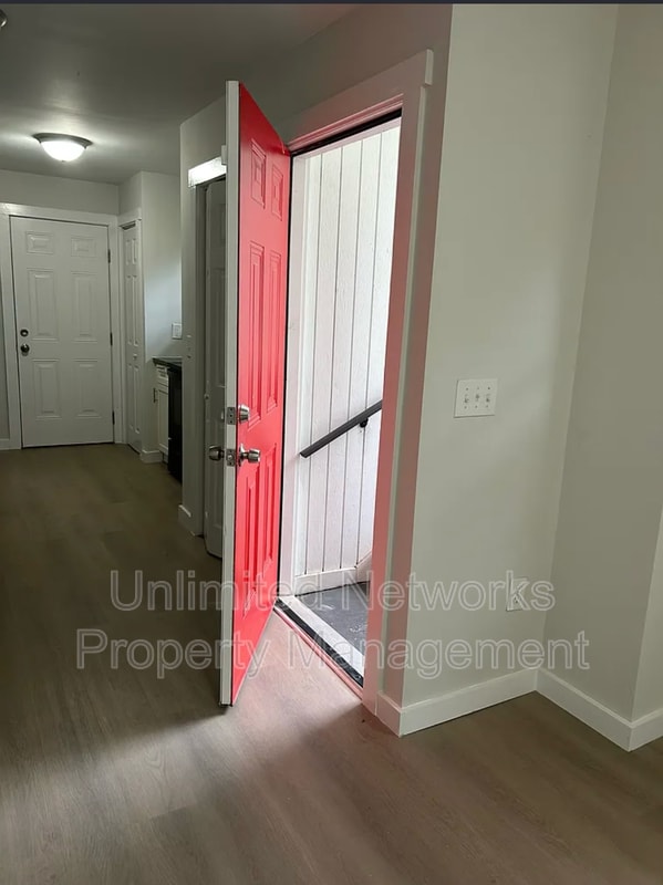 Photo - 1305 Clermont Ave