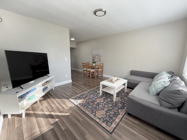 Photo - 305 S Lincoln Ave