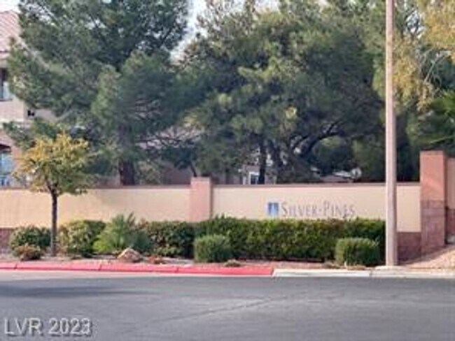 Photo - Great 2 bedroom 2 bathroom condo in gated community in Summerlin!