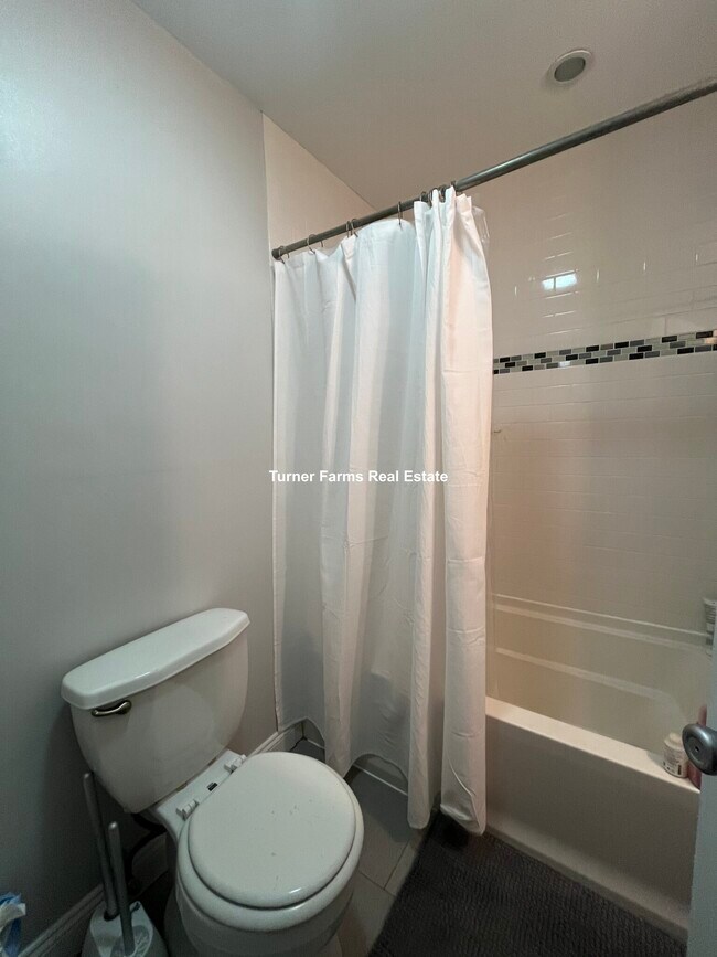 Photo - 998 Tremont St