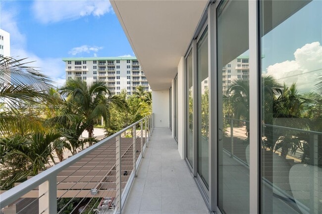 Photo - 10281 W Bay Harbor Dr Unidad 601 PH