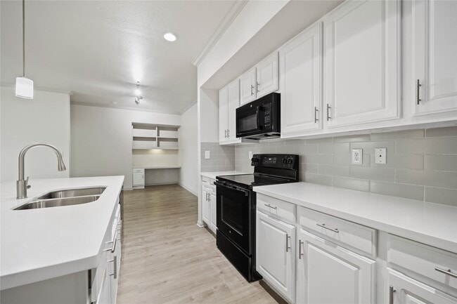 Building Photo - 11925 Jones Rd Unit 4310