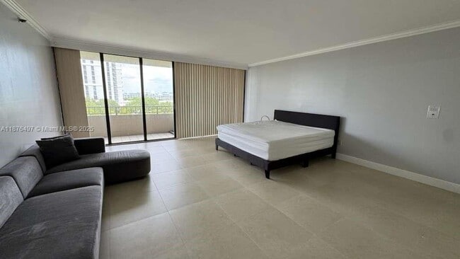 Building Photo - 11113 Biscayne Blvd Unit 552 Rental