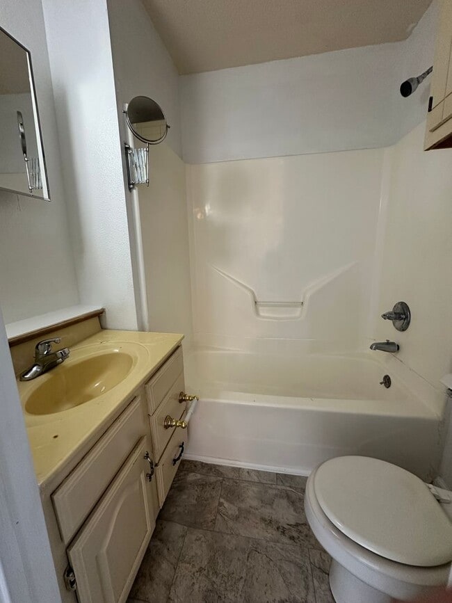 Photo - Your Next Home Just Dropped in Springfield!